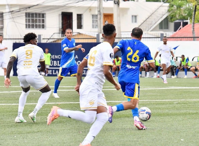 ldf:salcedo-golea-en-puerto-plata,