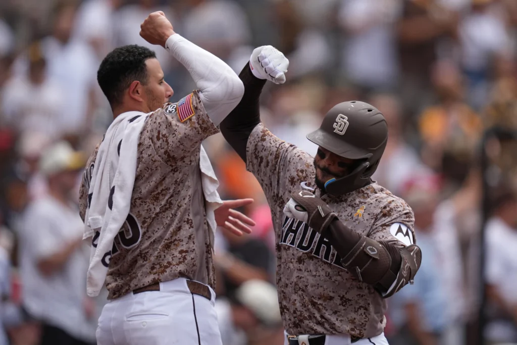 tatis-y-machado-dan-hr,-padres-vencen-yankees.-woo-domina-y-los-marineros-blanquean