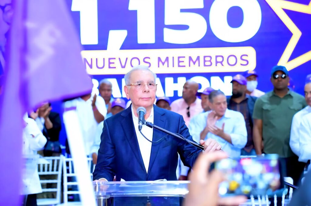 danilo-medina-llama-al-pld-a-participar-masivamente-el-18-de-octubre-y-escoger-el-aspirante-presidencial-de-su-simpatia